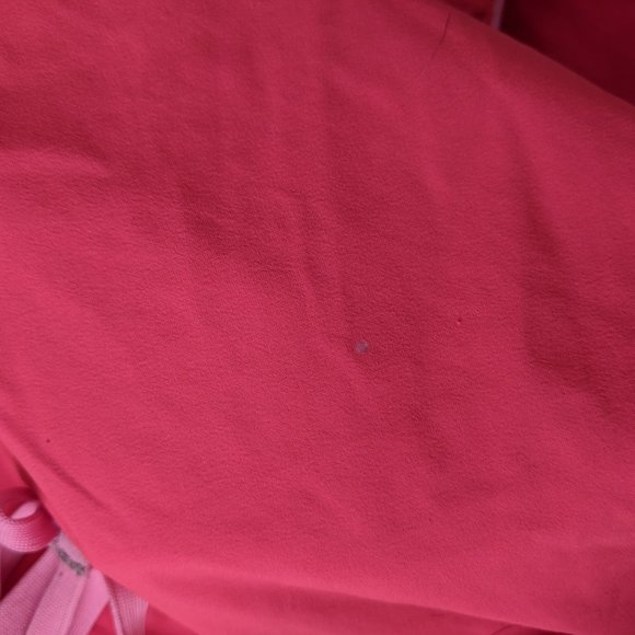 Old Navy Active Shorts - Picture 8 of 8